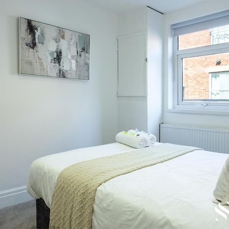 One Bedroom Apartment At Smooth Stays Short Lets & Serviced Accommodation Preston With Parking Near Train Station エクステリア 写真
