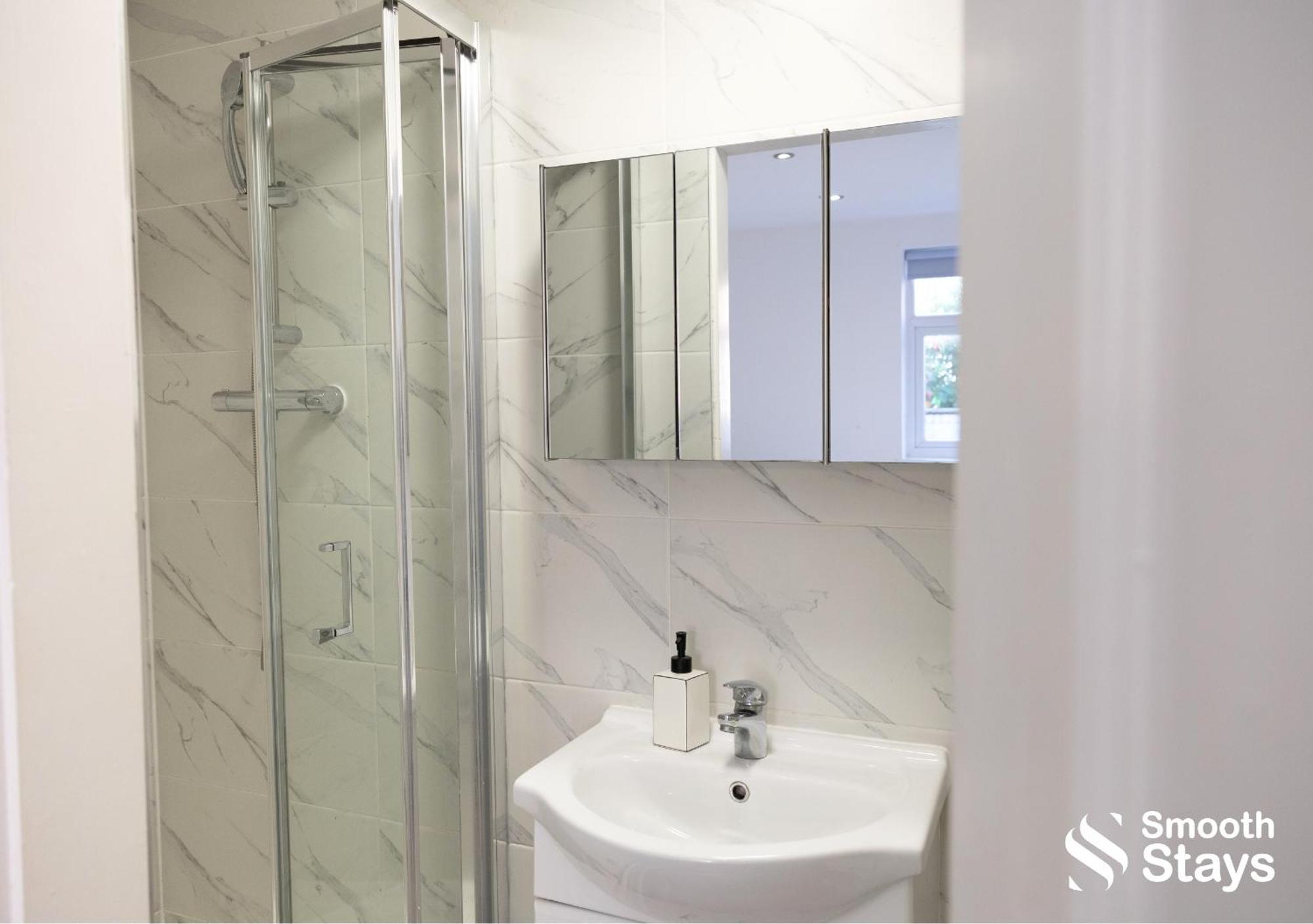 One Bedroom Apartment At Smooth Stays Short Lets & Serviced Accommodation Preston With Parking Near Train Station エクステリア 写真