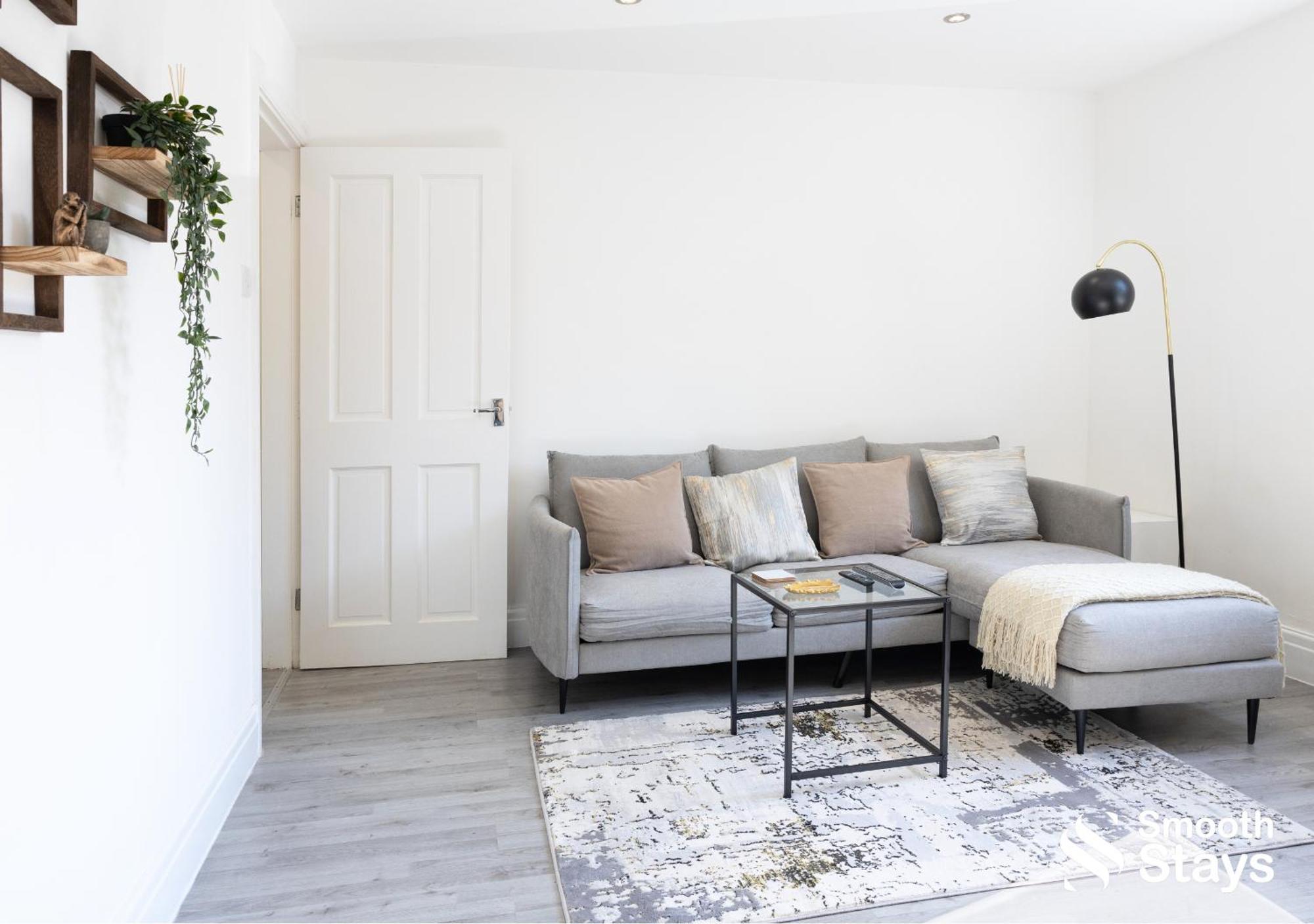 One Bedroom Apartment At Smooth Stays Short Lets & Serviced Accommodation Preston With Parking Near Train Station エクステリア 写真